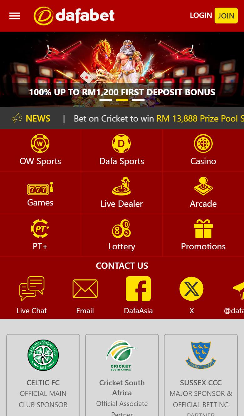 Dafabet mobile site with 100% first deposit bonus banner, product grid and contact options